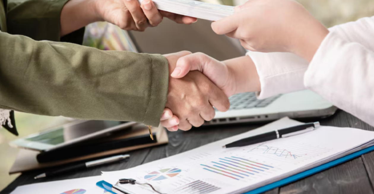 How can I benefit from a debt consolidation loan?
