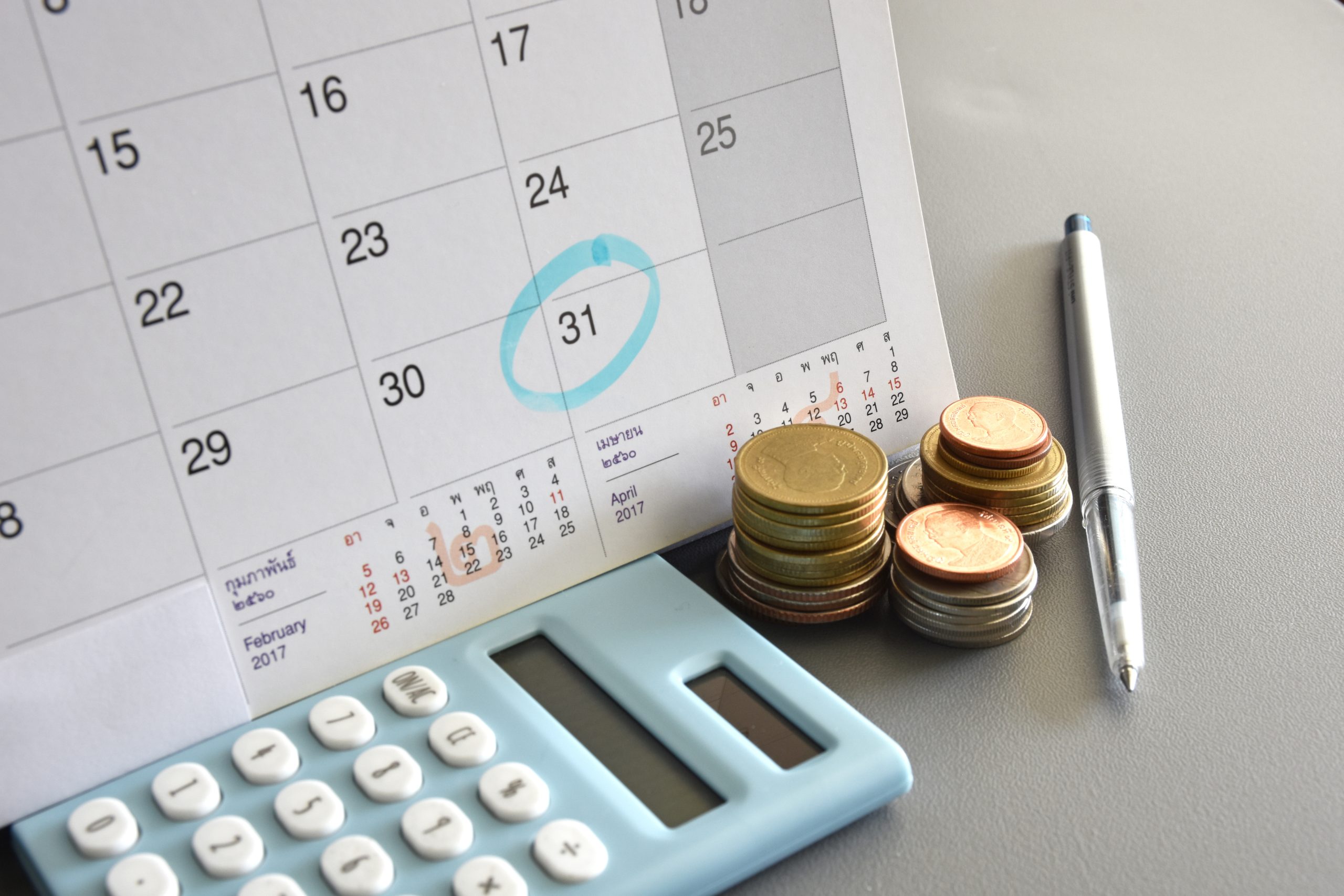 Do all licensed money lenders in Singapore provide monthly loans